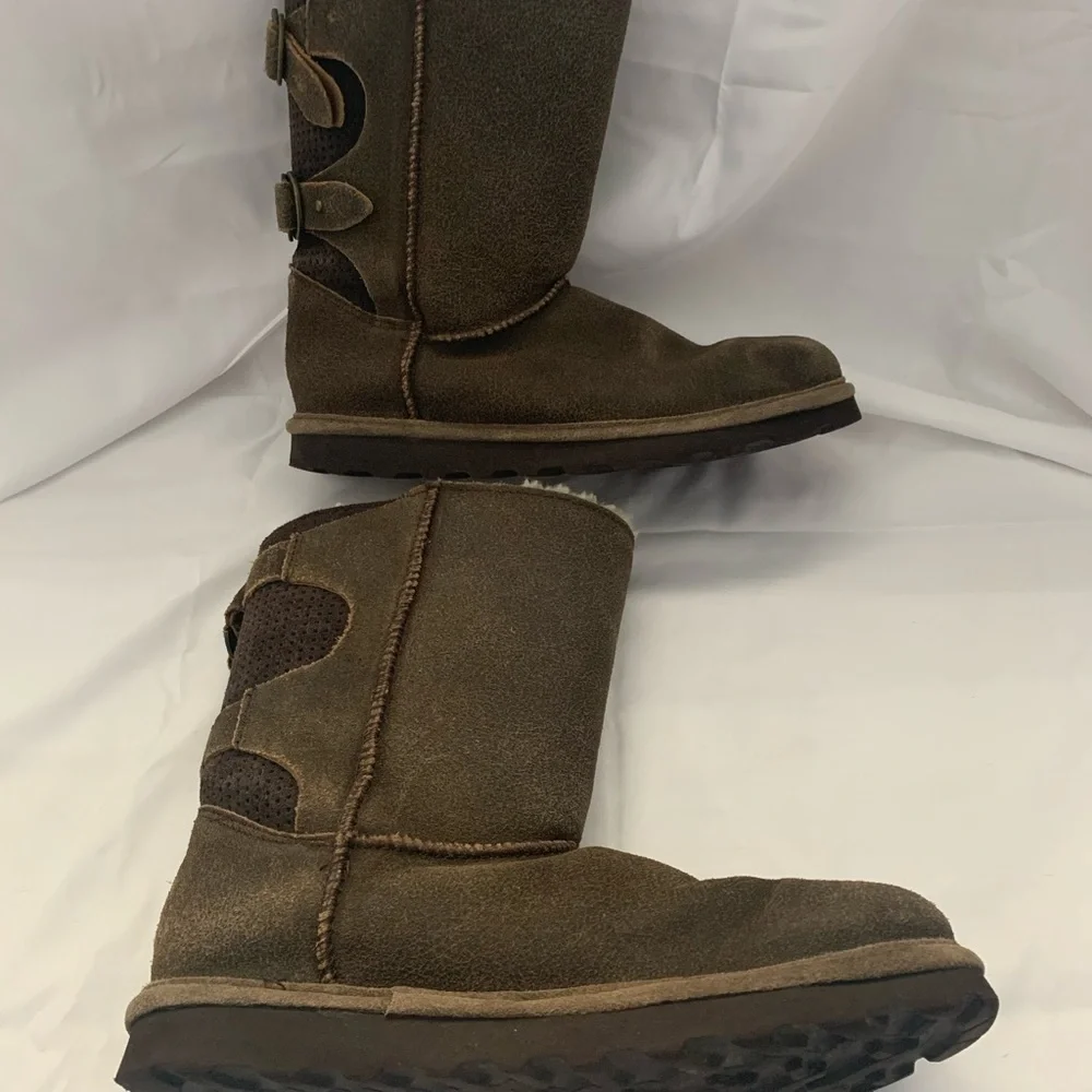 BearPaw Brown Distressed Suede Boots